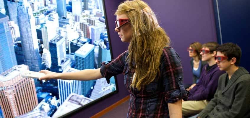 Students viewing 3D New York landscape on the VR Theatre screen