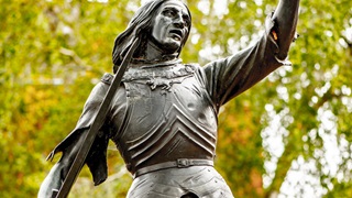Photo of Richard III statue