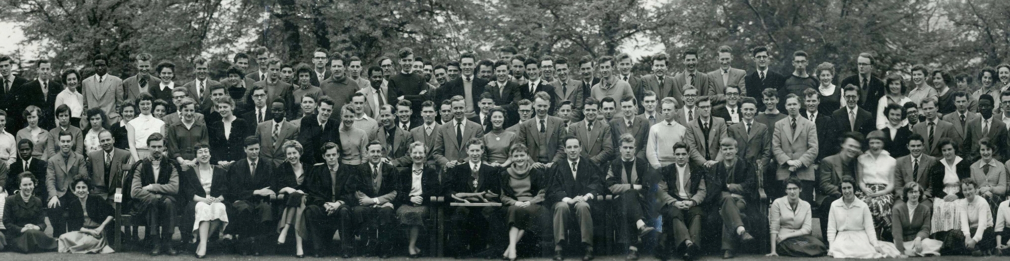 Black and white panoramic photograph of students in May 1957 from the University of Leicester Archives (Reference: ULA/FG5/4/10)