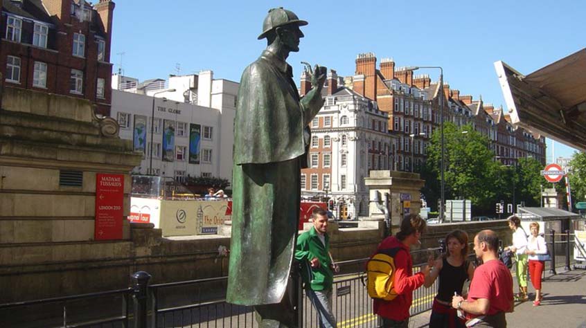 A statue of Sherlock Holmes