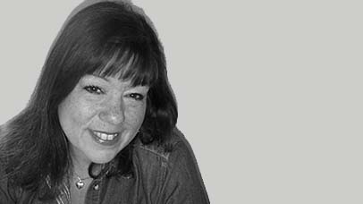 Dr Heather Couper headshot