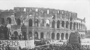 mussolini speaking to a crowd