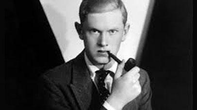 Black and white photo of Evelyn Waugh