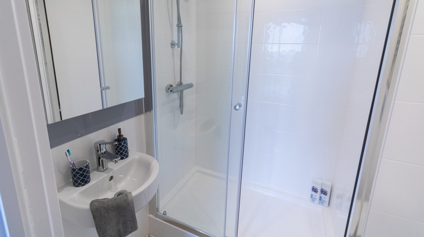 Freemen's Common Ensuite Bathroom