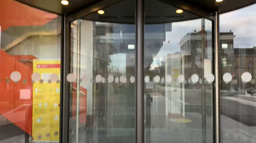 Front doors leading into the Percy Gee building at the University of Leicester
