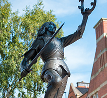 Statue of King Richard III in Leicester city centre