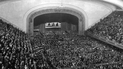 a large group of people in congress