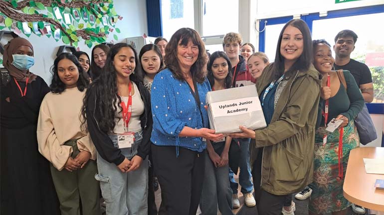 University volunteers at Uplands Junior L.E.A.D Academy (Credit: University of Leicester)
