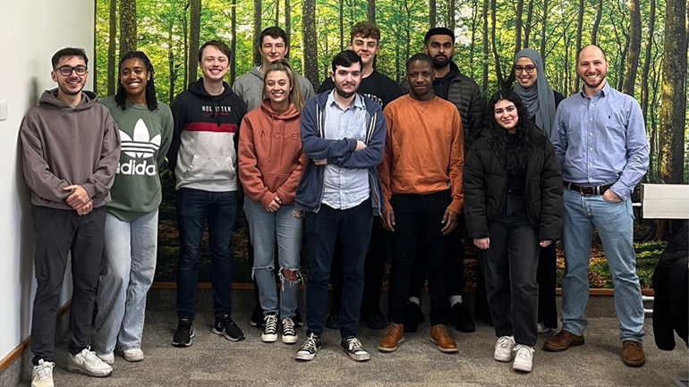 The 2022-2023 MA3513 Industrial Mathematics Project cohort and the module convener Dr Alberto Paganini. 