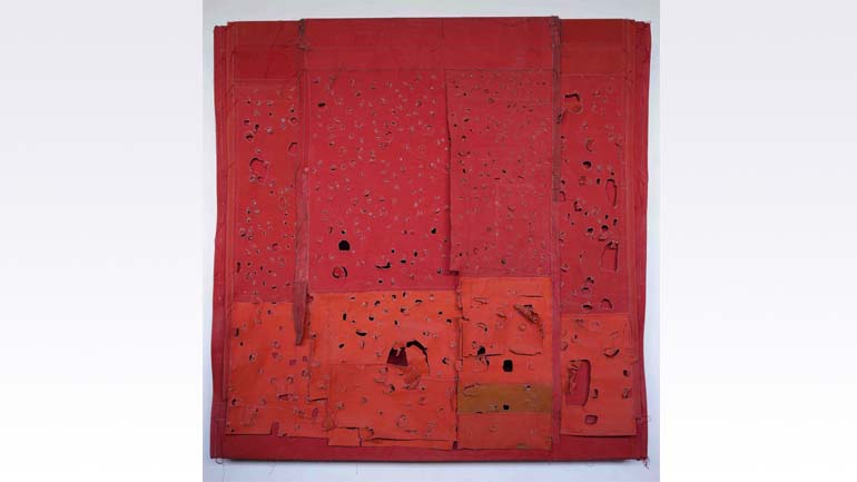  Simon Callery, ‘Stura’, 2021. Canvas, distemper, thread and wood. ©Simon Callery. All Rights Reserved, DACS/Artimage 2023.