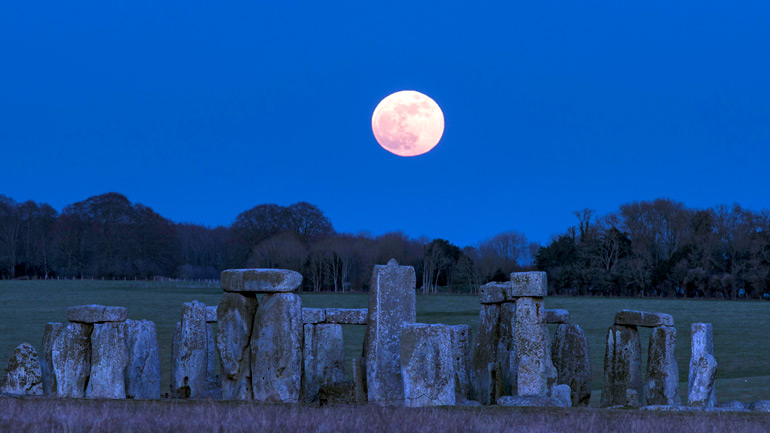 The Moon over Stonehenge. Credit: Andre Pattenden//English Heritage