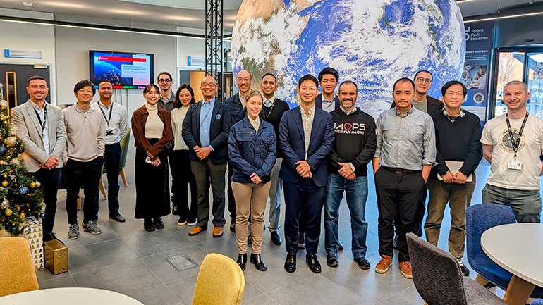The JETRO J-StarX Spacetech delegation at Space Park Leicester.