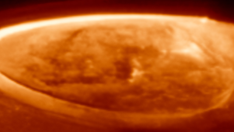 Observations of Jupiter’s auroras were captured with Webb’s Near-InfraRed Camera (NIRCam) on 25 December 2023. ESA/Webb, NASA, CSA, J. Nichols (University of Leicester), M. Zamani (ESA/Webb)