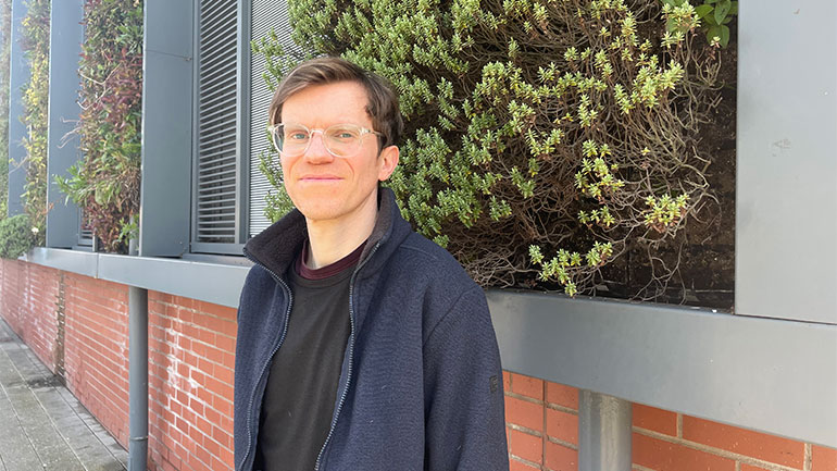 Dr Robert Mahen