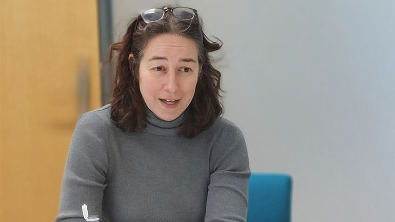 Merope Mills speaking to Medical students during her visit to the University