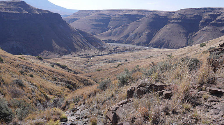 The Likonong Rock Shelter in the highlands of Lesotho was occupied by humans as early as 242,000 years ago. Credit: Kyra Pazan, California State University, Stanislaus