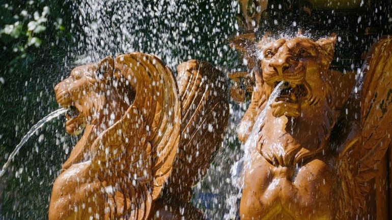 Close up of the fountain on Leicester Town Hall Square.