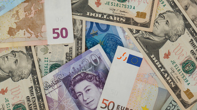 Dollars, euros and pounds sterling mixed together.