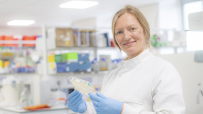Martha Clokie in a lab