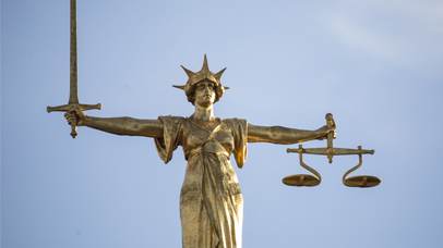 statue of Justice on the Old Bailey