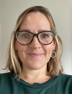 Dr Rachel Winter headshot