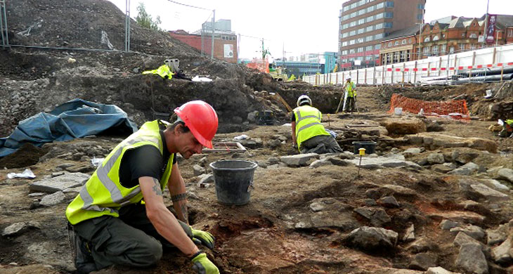 Archaeologists working on Roman dig at Southgate