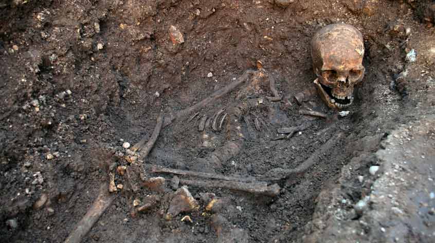 Richard III’s head was propped up awkwardly against the end of the grave because it had been dug too short for him.