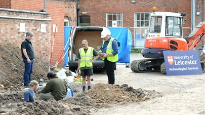 Archaeologists on the site of the Richard III discovery